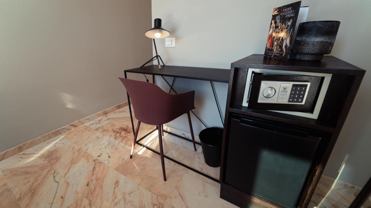 Zefiro Suites Палермо Екстериор снимка