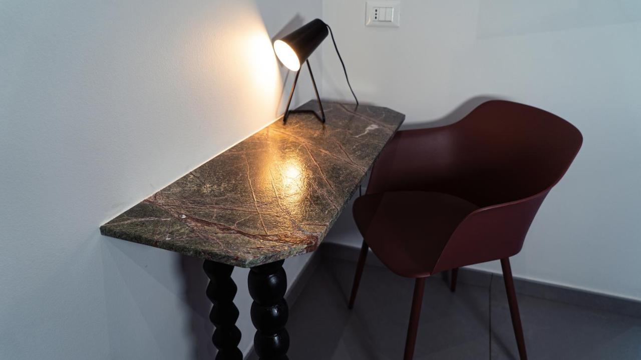 Zefiro Suites Палермо Екстериор снимка