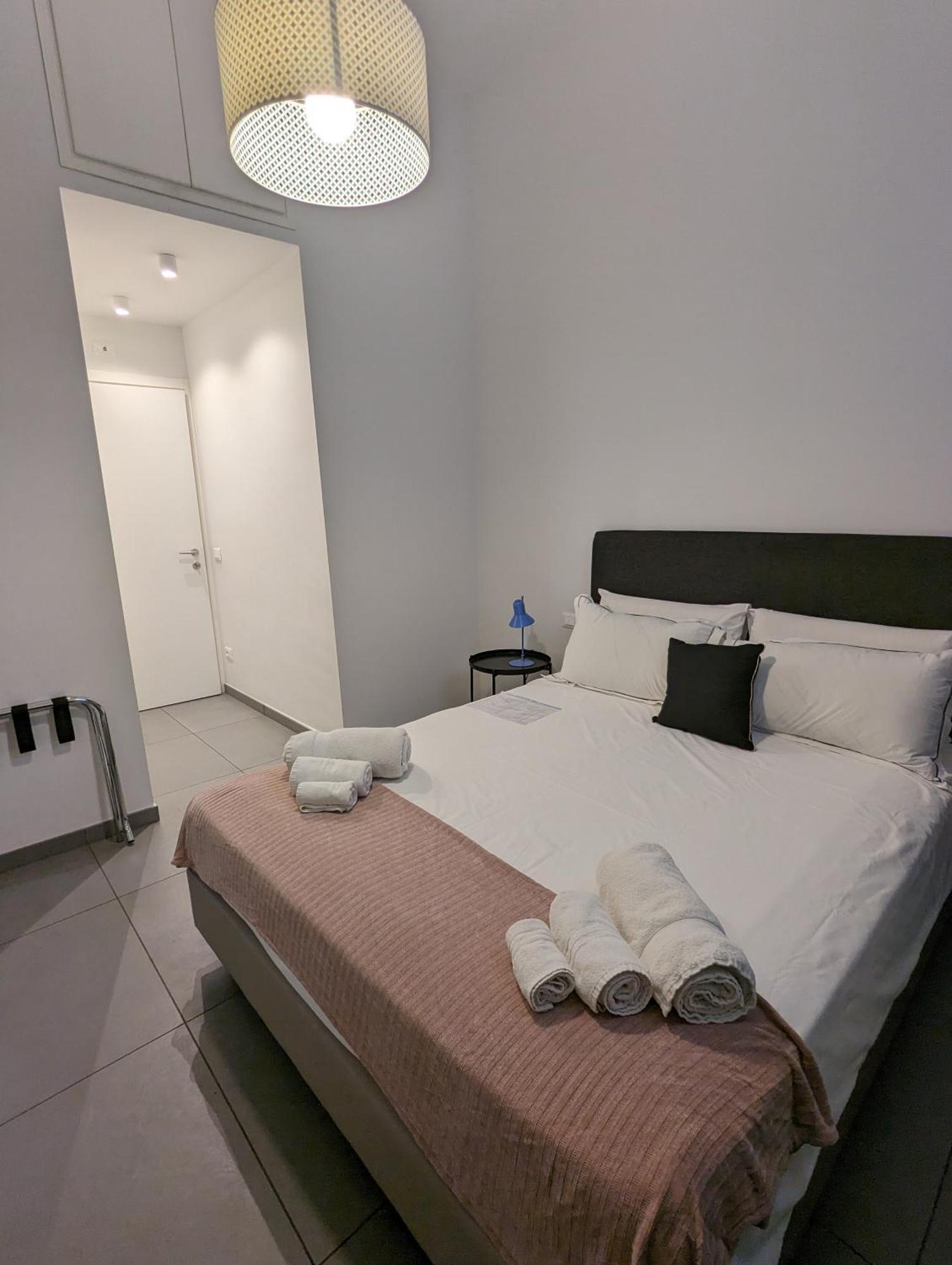 Zefiro Suites Палермо Екстериор снимка